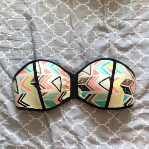 Strapless bikini top